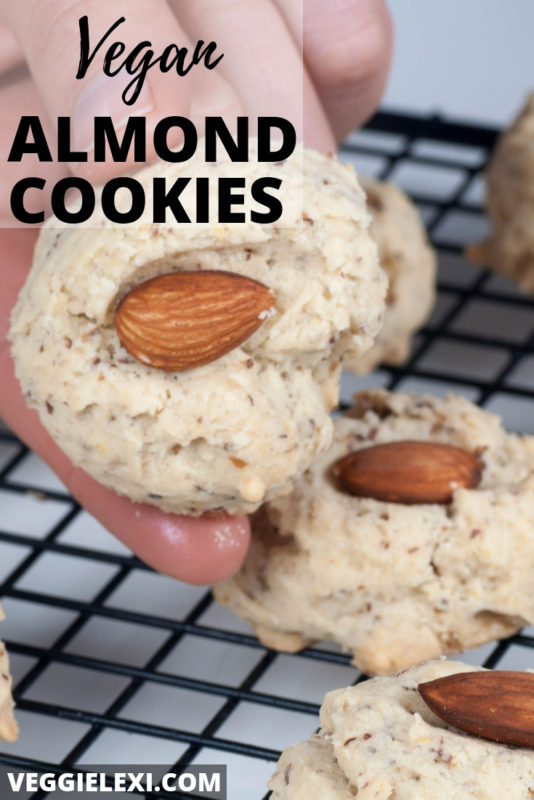 Delicious vegan almond cookies that aren't overly sweet...they're just sweet enough! Perfect to dip into a cup of coffee. - by Veggie Lexi
