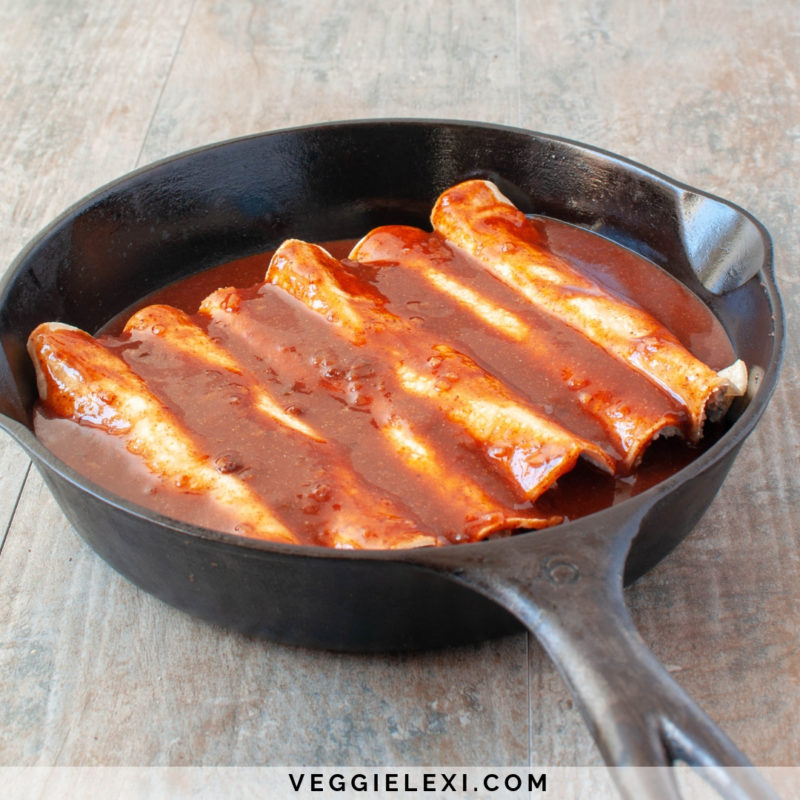 Easy 5 Minute Enchilada Sauce That's Vegan, Gluten Free, Oil, Free, and Sugar Free - by Veggie Lexi