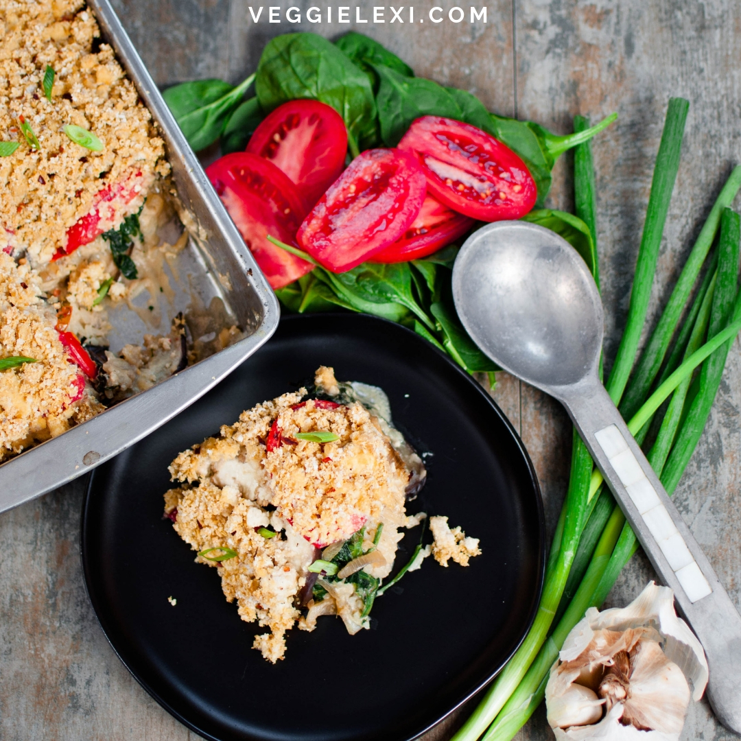 Try this delicious healthy creamy casserole! It's vegan and gluten free, and is brought to the next level with a crispy cheesy tofu crumble topping. #veggielexi #casserole #veganrecipes #vegandinner #glutenfreerecipes - by Veggie Lexi