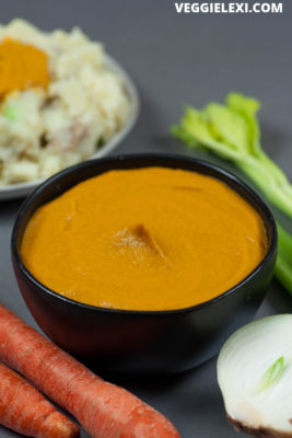Delicious carrot gravy makes a healthy and heartier gravy. Vegan and gluten free, too! Perfect to get extra servings of veggies in. Delicious with mashed potatoes or stuffing. - by Veggie Lexi