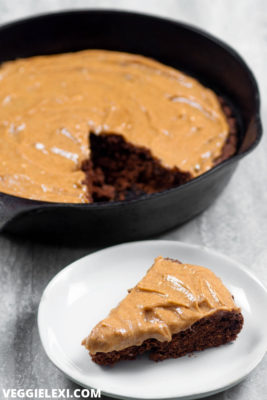 Decadent vegan and gluten free almond butter icing that's just sweet enough. Completely creamy, savory, and delicious. -by Veggie Lexi