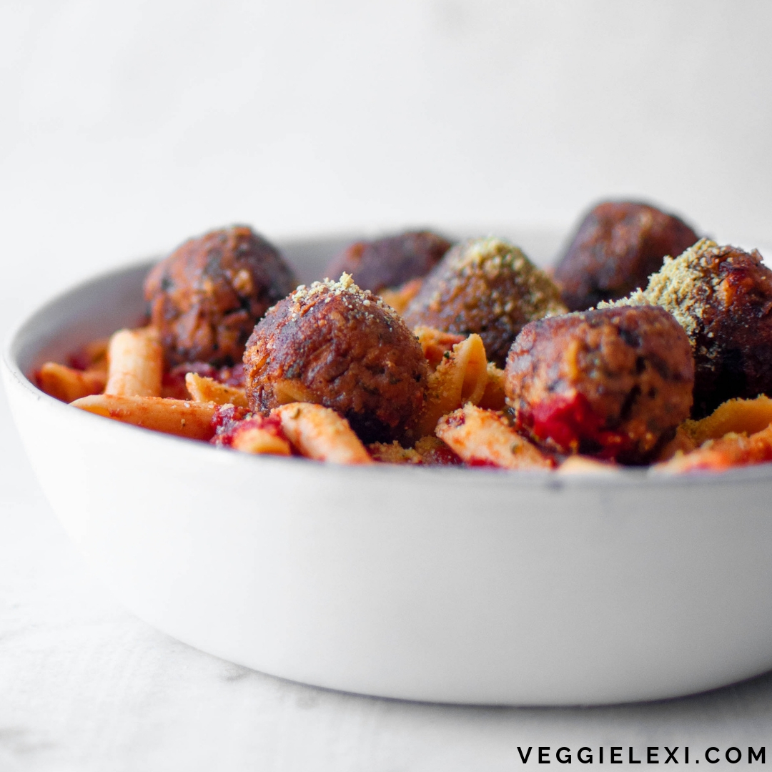 Delicious vegan and gluten free meatballs made with mushrooms and oat flour. Perfect for pasta or in a sub! #veggielexi #veganrecipes #glutenfreerecipes #veganmeatballs - by Veggie Lexi
